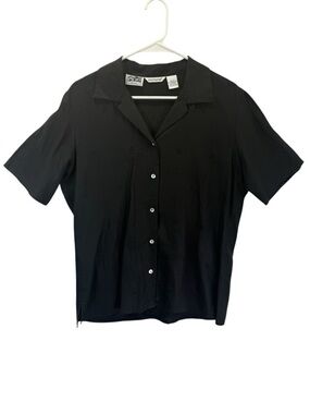 Richard Malcom Women’s Black Linen Camp Blouse
Size L